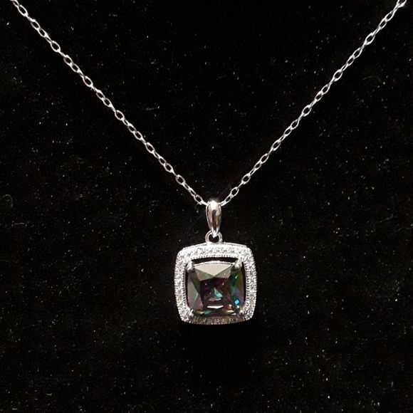 - Jewelry - New - Sparkly Mystic Topaz Pendant Necklace